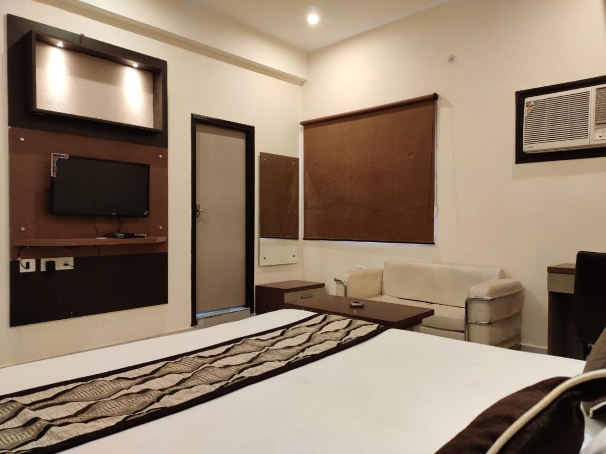 Hotel Maple Delite Lucknow Exterior foto
