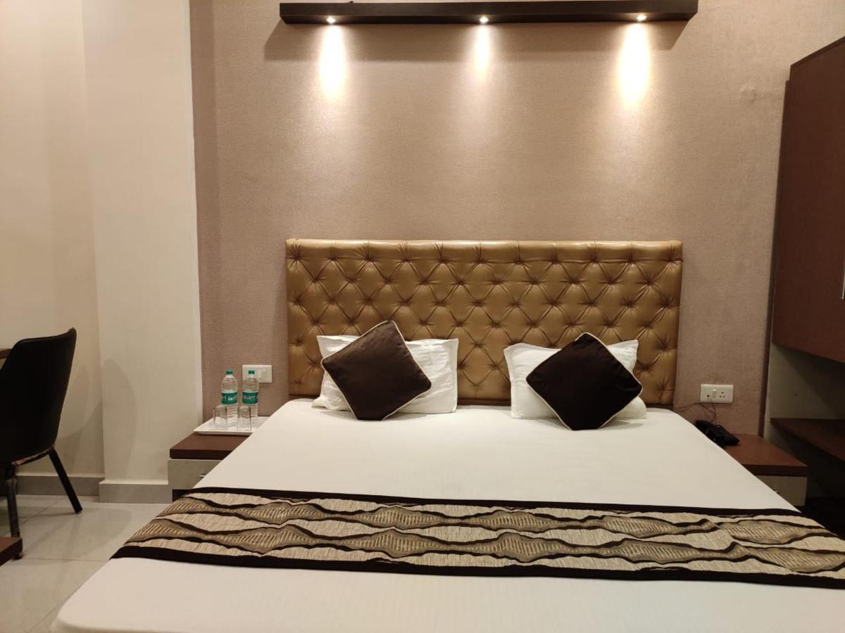 Hotel Maple Delite Lucknow Exterior foto