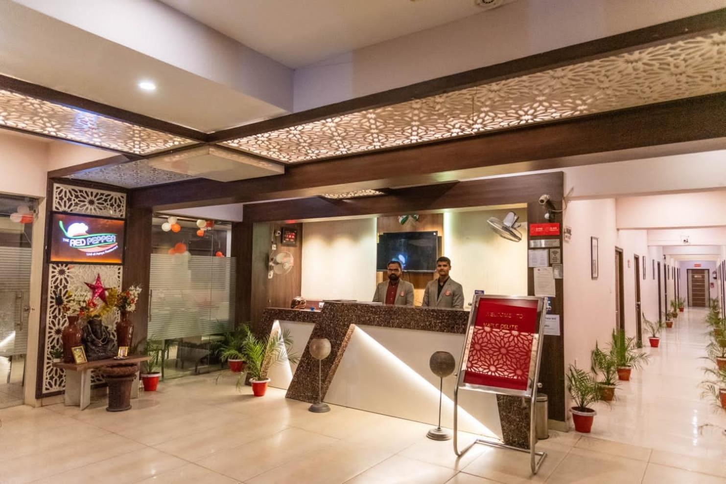 Hotel Maple Delite Lucknow Exterior foto