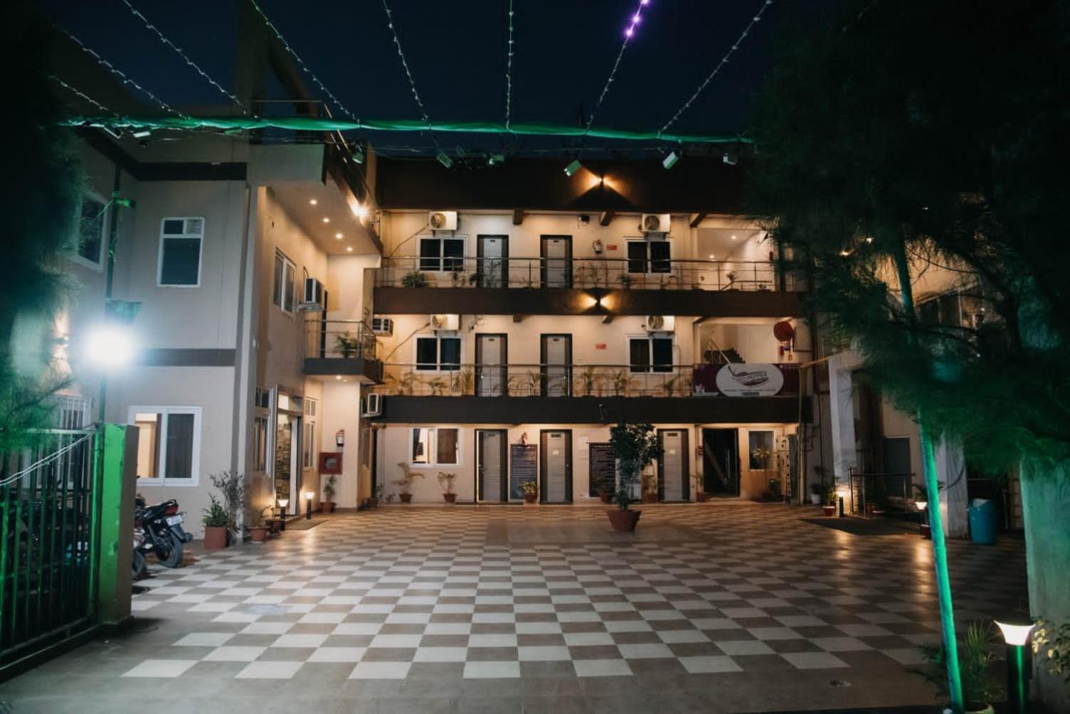Hotel Maple Delite Lucknow Exterior foto