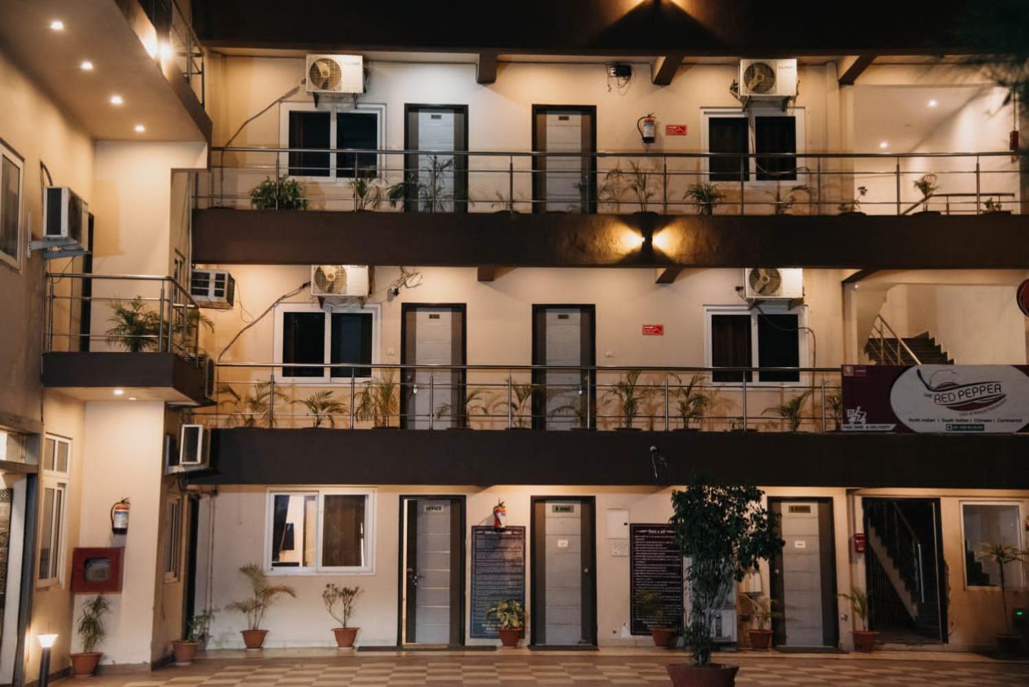 Hotel Maple Delite Lucknow Exterior foto